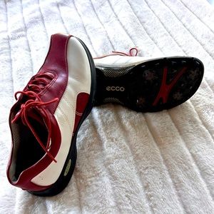 ECCO Ladies Golf Shoes. Size 40/9